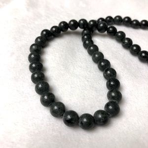 Vintage 16" jade pearl necklace